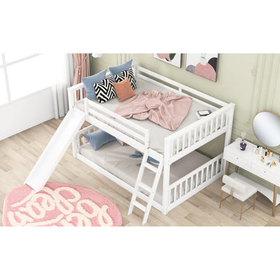 Lit double superposé blanc avec - pratique pour les familles