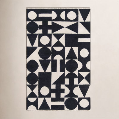 Roshni Hand-Woven Geometric Wool Rug