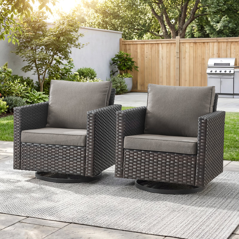 Chaise pivotante d'extérieur en osier coulissant avec coussins Brooksie, Gris