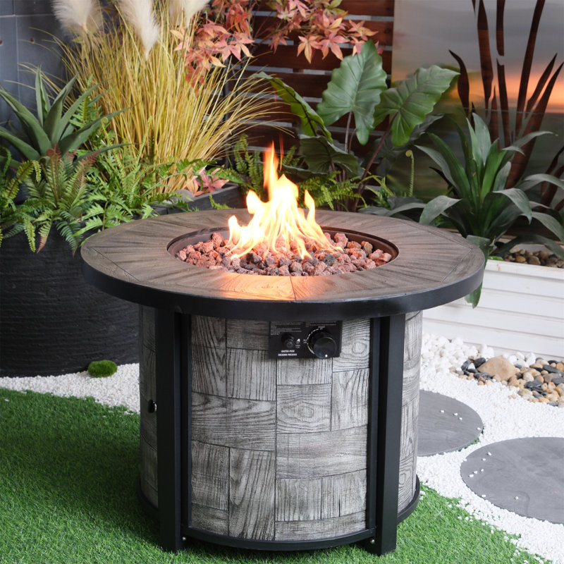 Foyer d'extérieur au propane, foyer au gaz carré Stonecrest pour patio extérieur, table au feu au propane en béton avec foyer à pierres de 50 000 BTU avec pierres de lave, couvercle imperméable