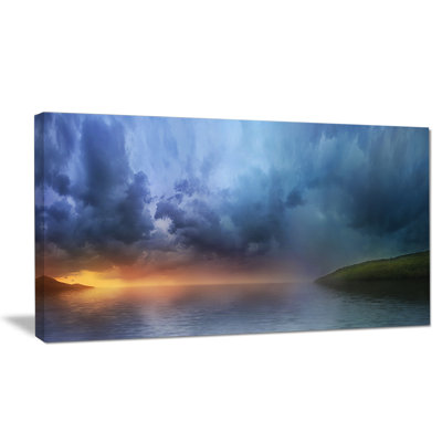 «Dense Blue Clouds Over Lake», impression sur toile tendue