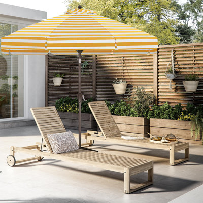 Parasol de marché festonné en oléfine de 2,74 m (9 pi) avec inclinaison et levage à manivelle