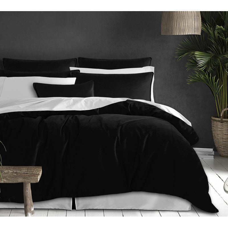 Alia Duvet Cover Set, King Duvet Cover + 2 King Shams, Black