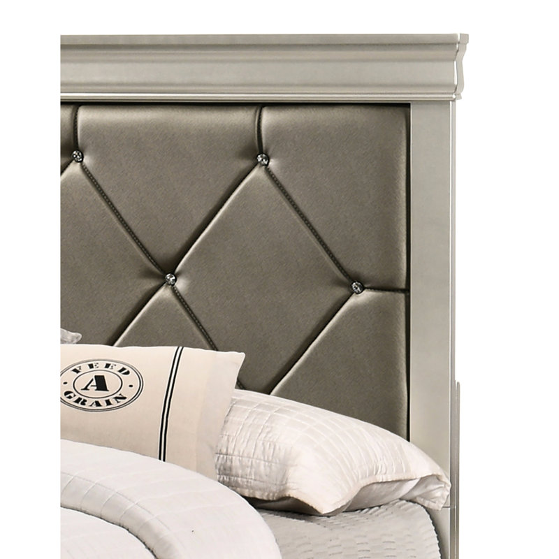 Très grand lit à la mode avec texture de crocodile et tissu d'ameublement beige, Grand lit