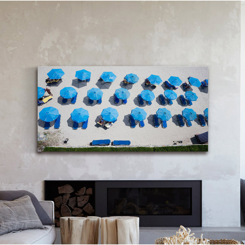 «Blue Umbrellas», reproduction, H 30 po x l 60 po, Toile