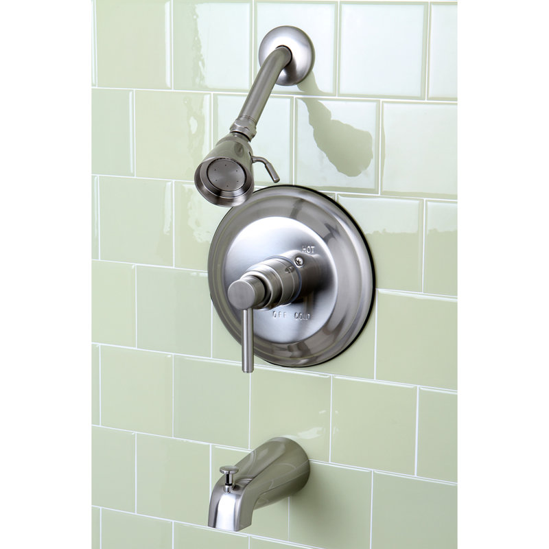 Robinet de baignoire et douche à pression équilibrée à poignée simple Kingston Brass Concord, Nickel brossé