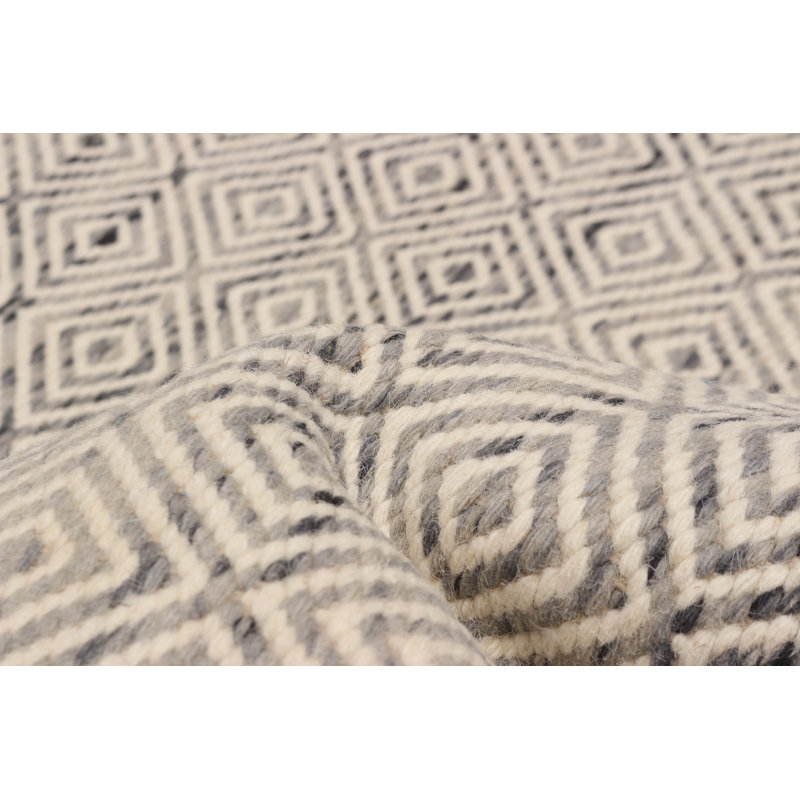 Nevada Ivory Kilim 5'6" x 7'7"