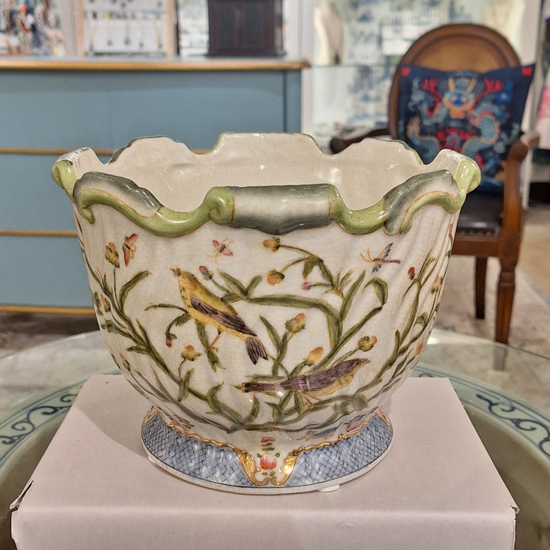 Porcelain Scallop Planter Satin Grass
