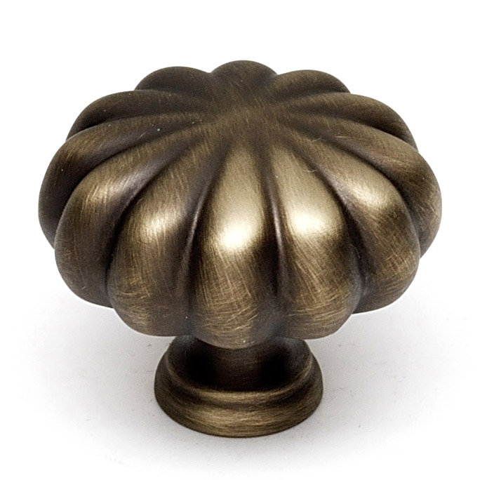 Poignée ronde, Mat anglais antique, H 1,0625 po x l 1,5 po x P 0,5 po