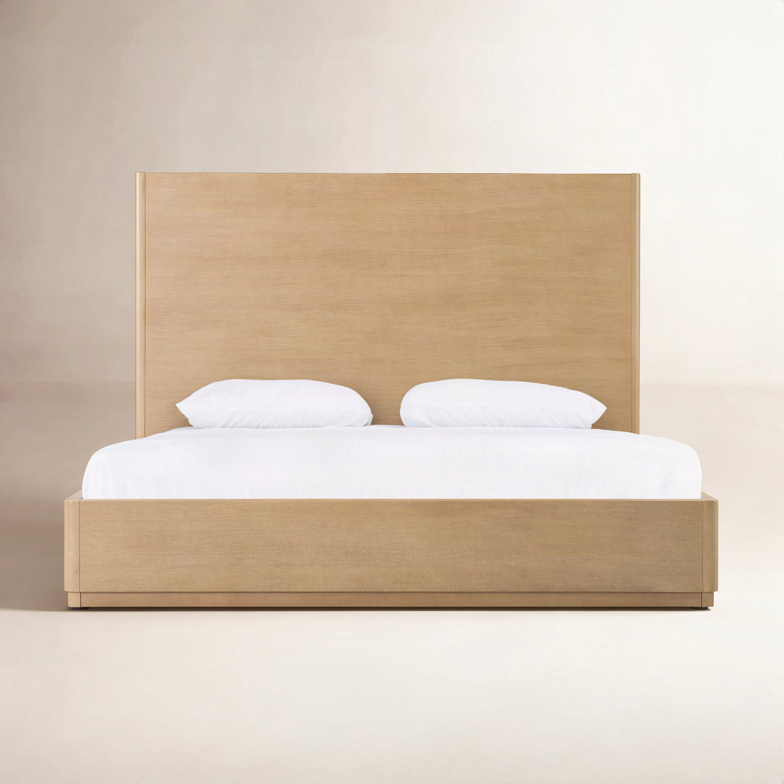 Akira Bed, King