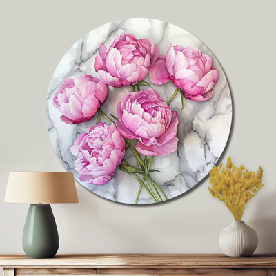 Pivoines roses sur un comptoir en marbre / - impression d'art en métal rose traditionnel, pivoines rondes, art mural en métal