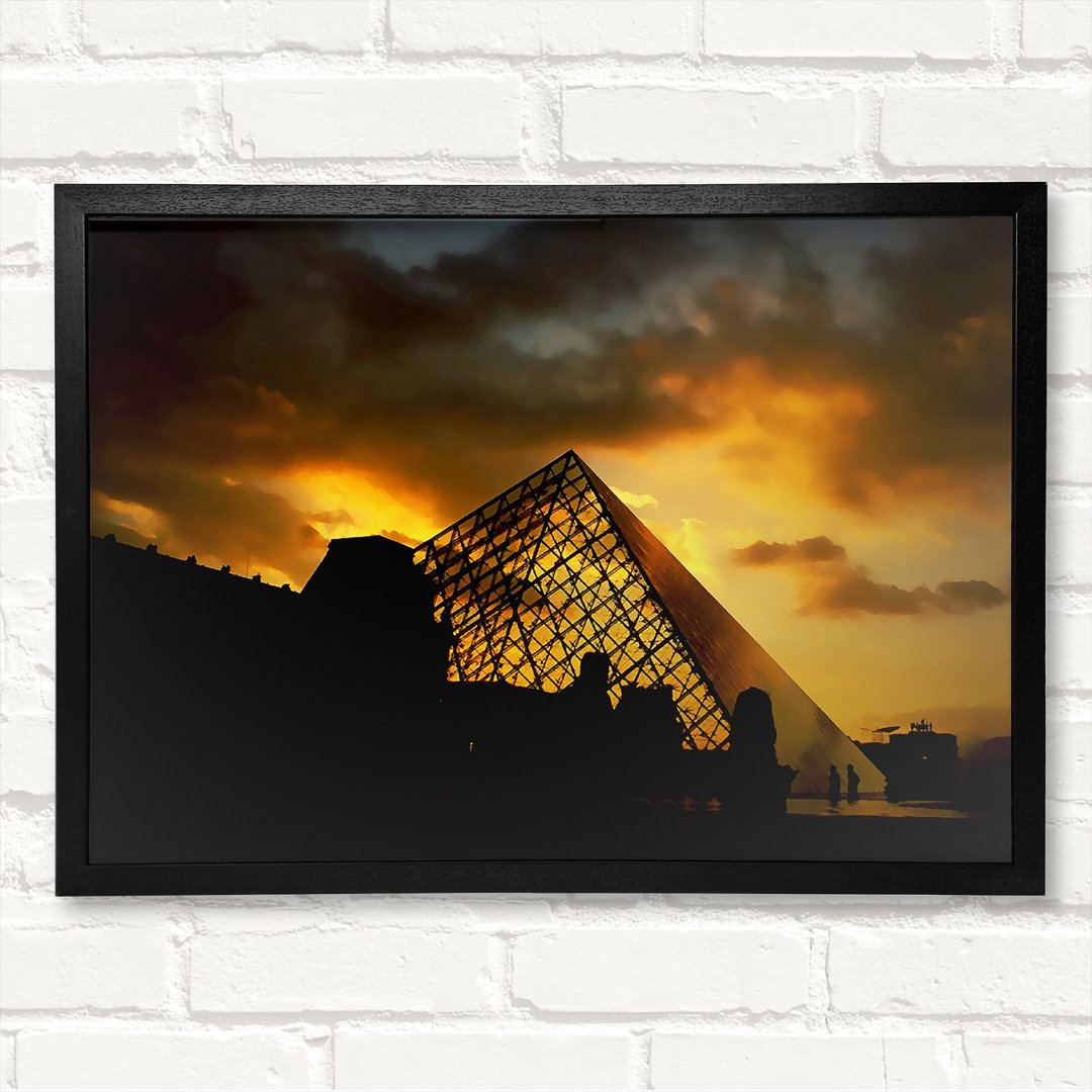 Paris Louvre Pyramid At First Light - Geschlossener Eckrahmen Kunstdrucke auf Holz