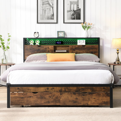 Structure de lit plateforme en métal très grand lit, tête de lit en bois avec fonction de charge, 2 tiroirs, lumières à DEL, pas de sommier, cadre facile à assembler avec charge, assemblage simple, poids de 600 lb