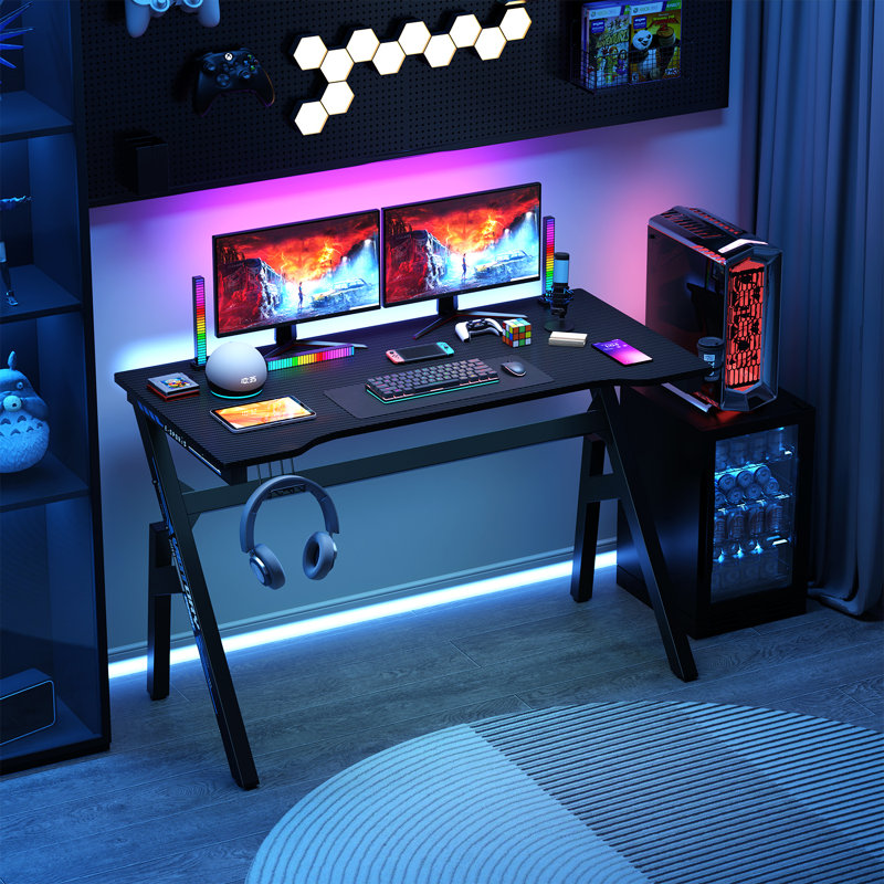 Bureau de jeu ergonomique 47 pouces Bureau d'ordinateur en fibre de carbone PC Table de jeu grande station de travail avec support pour porte-gobelet