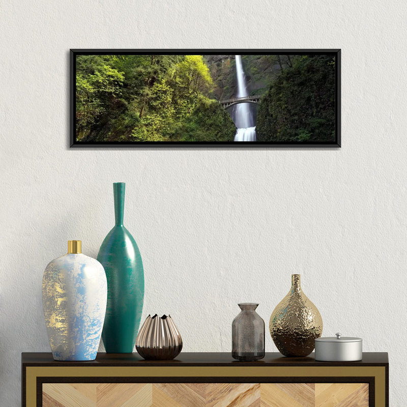 «Multnomah Falls, Columbia River Gorge, Portland, Oregon», reproduction de photo sur toile tendue, Toile avec cadre noir