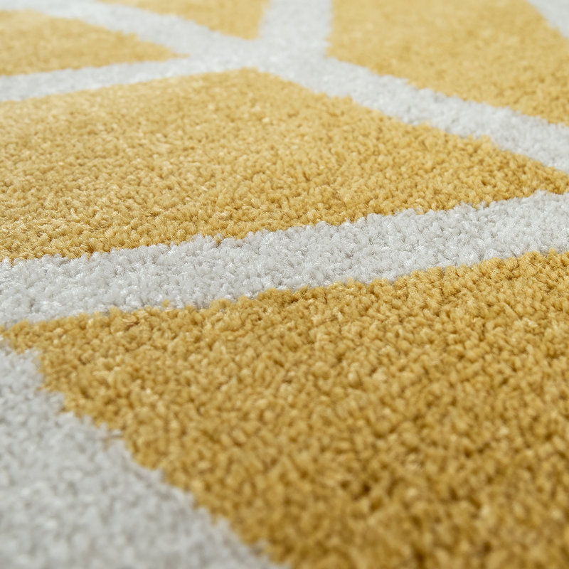 Tapis jaune à motif géométrique Hurd, Tapis de couloir 2 pi 8 po x 9 pi 10 po