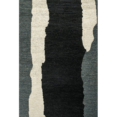Clair Abstract Area Rug in Black/Gray/White