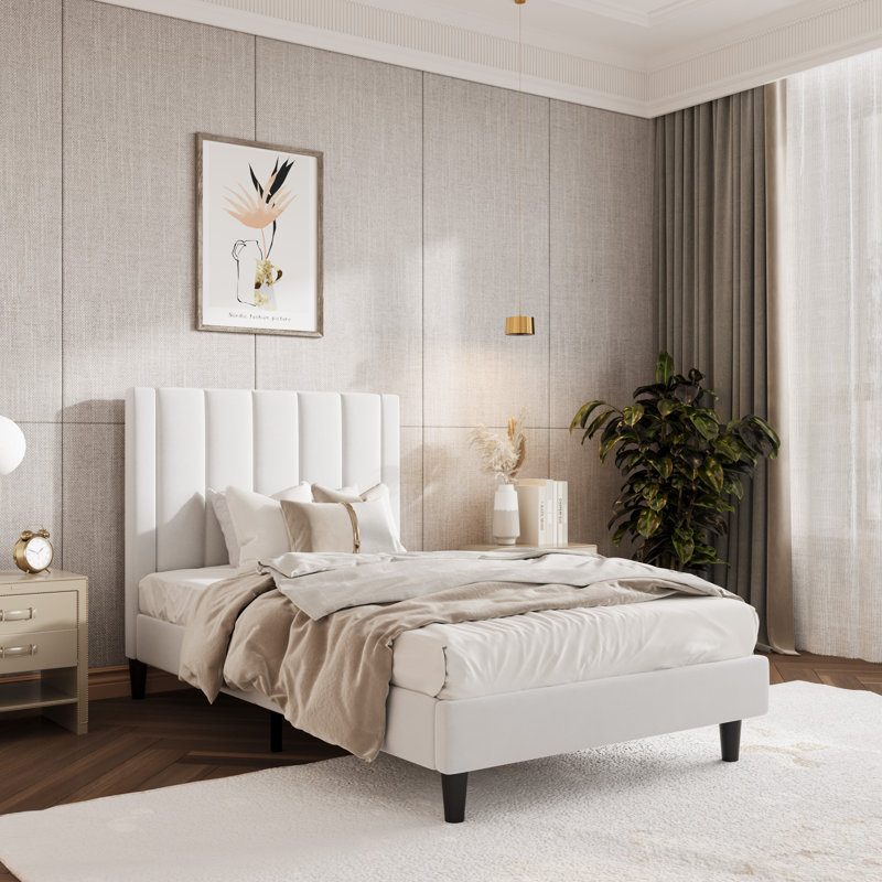 Lit plateforme tapissier avec velours et tête de lit rayée Stauton, Lit simple, Blanc
