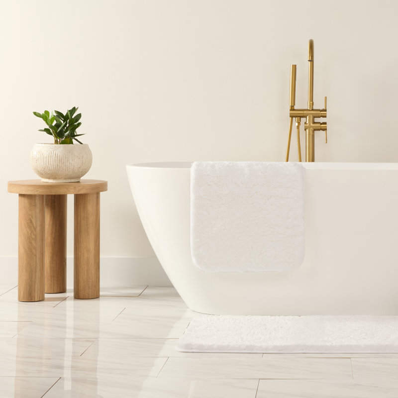 Tapis de bain moelleux avec envers en caoutchouc antidérapant, L 24 po x l 17 po, Blanc