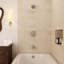 Ensemble de garniture de douche de remplacement compatible Moen avec panneau de douche en acier inoxydable et levier en alliage-120265601