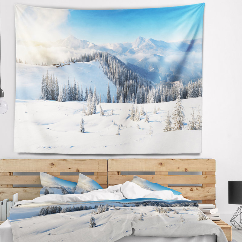 Paysage, matin ensoleillé dans la tapisserie des montagnes, H 68 po x l 80 po