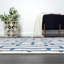 Tapis rectangulaire gris / bleu en polypropylène tissé à la machine Morejon-611568650