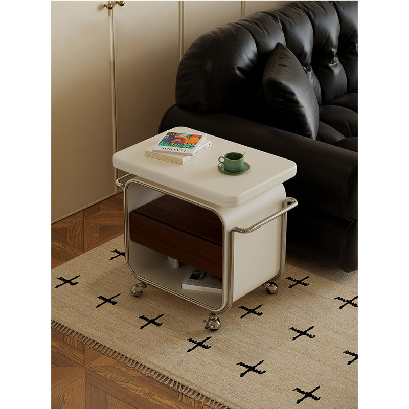 Table basse de style rétro français