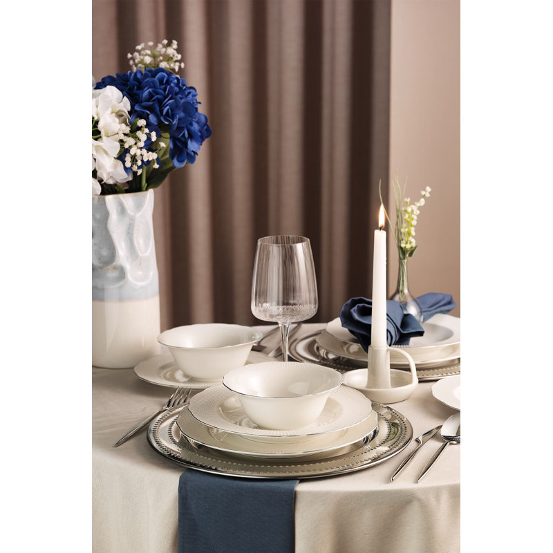 Dinner Set, Bronzie