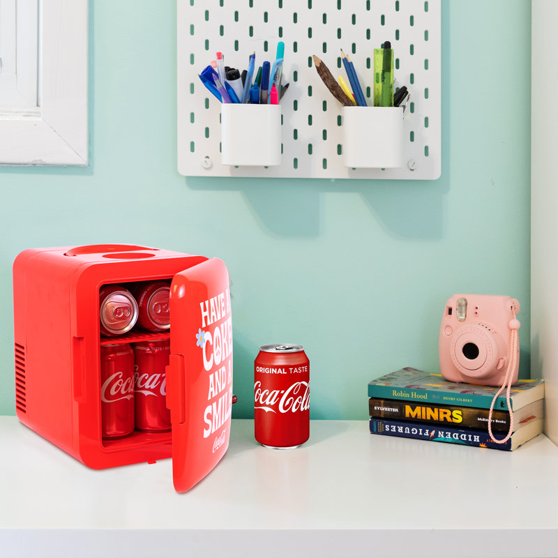 Coca-Cola Smile1971 Series 4L Cooler/Warmer 12V DC 110V AC Mini Fridge