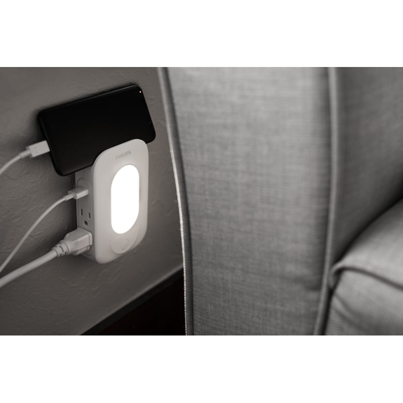 1000 Tamper Resistant Combination Outlet