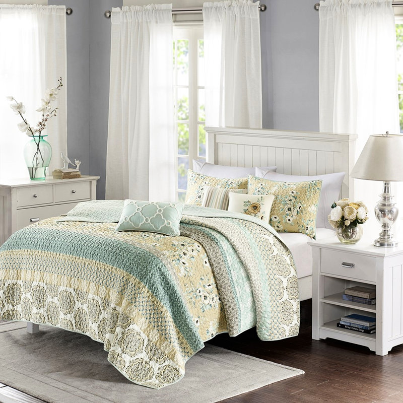 Courtepointe 6 pièces avec coussins décoratifs pour très grand lit, King Quilt + 5 Additional Pieces