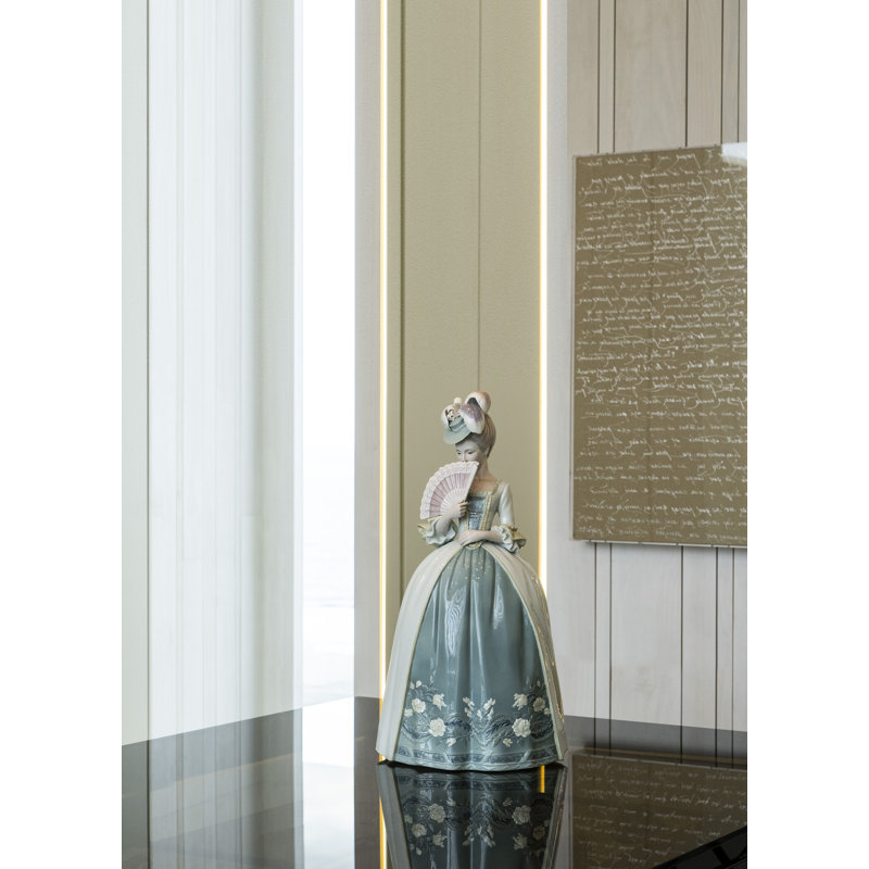 Statue femme en porcelaine bisous, Bleu