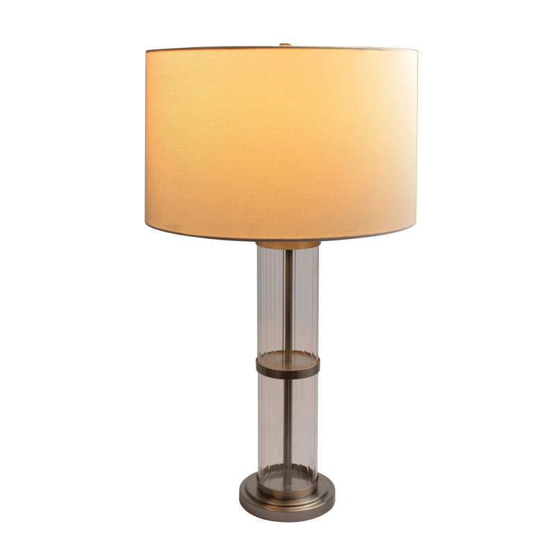Lampe de table en nickel brossé avec interrupteur marche / arrêt et base en verre transparent