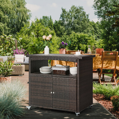 Armoire de rangement d'extérieur, armoire d'extérieur pour chariot de bar avec roulettes Table de bar d'extérieur avec rangement Buffet en osier, table de préparation, chariot de service avec porte, tablettes, poignée brun