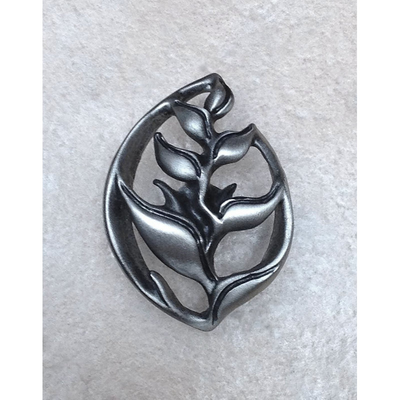 Botanical 2" Leaf Novelty Knob, Satin
