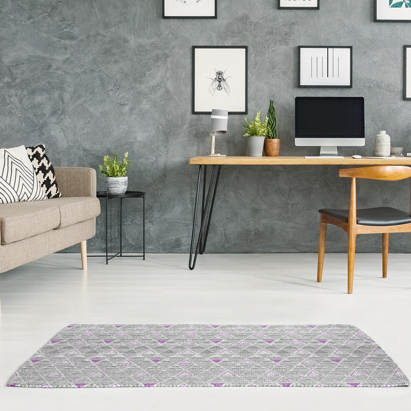 Tapis gris/rose zone triangles dessiné à la main, Rectangle 5 pi x 7 pi