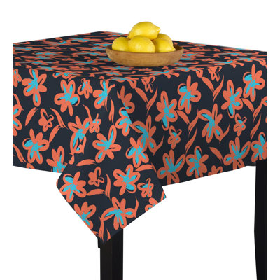 Chelesea Outlined Flowers Tablecloth
