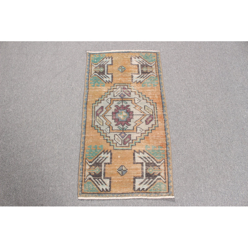 Petit tapis turc anatolien tissé à la main en brun riche pour la décoration intérieure