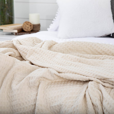 Jeté et jet texturé tissé gaufré 100% Southshore Fine Linens pour un confort respirant en toute saison