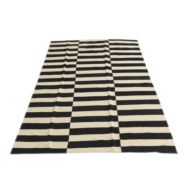 Tapis noir et blanc Ousley