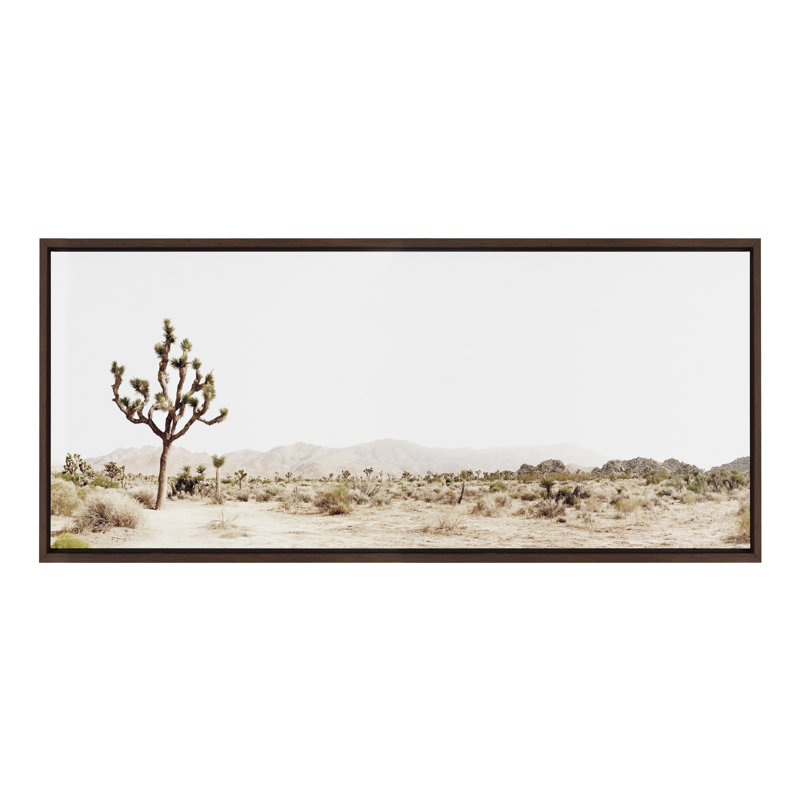 «Lone Joshua Tree» par Amy Peterson, reproduction d'art sur toile encadrée, L 18 po x H 40 po, Brun