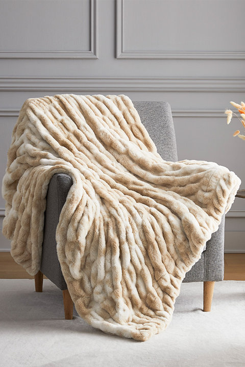 Blankets & Throws