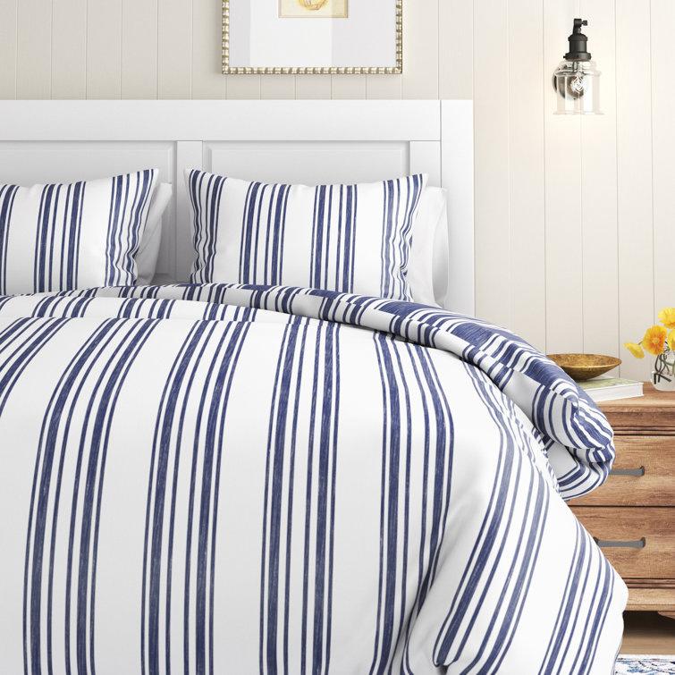 Mountie Navy/White Microfiber Reversible Comforter Set