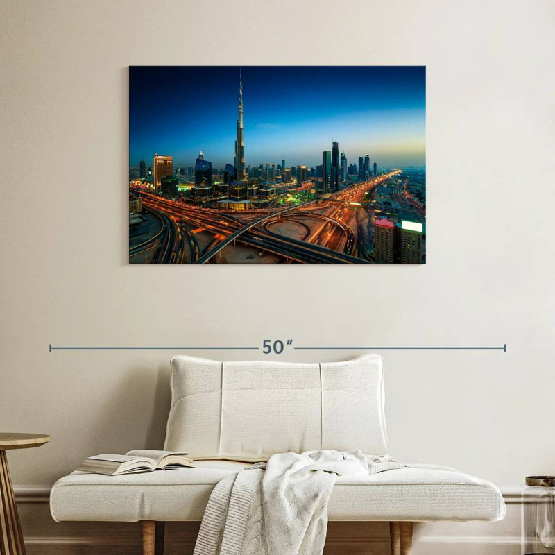 Sirci, autoroute de Dubaï la nuit, H 26 po x l 39 po
