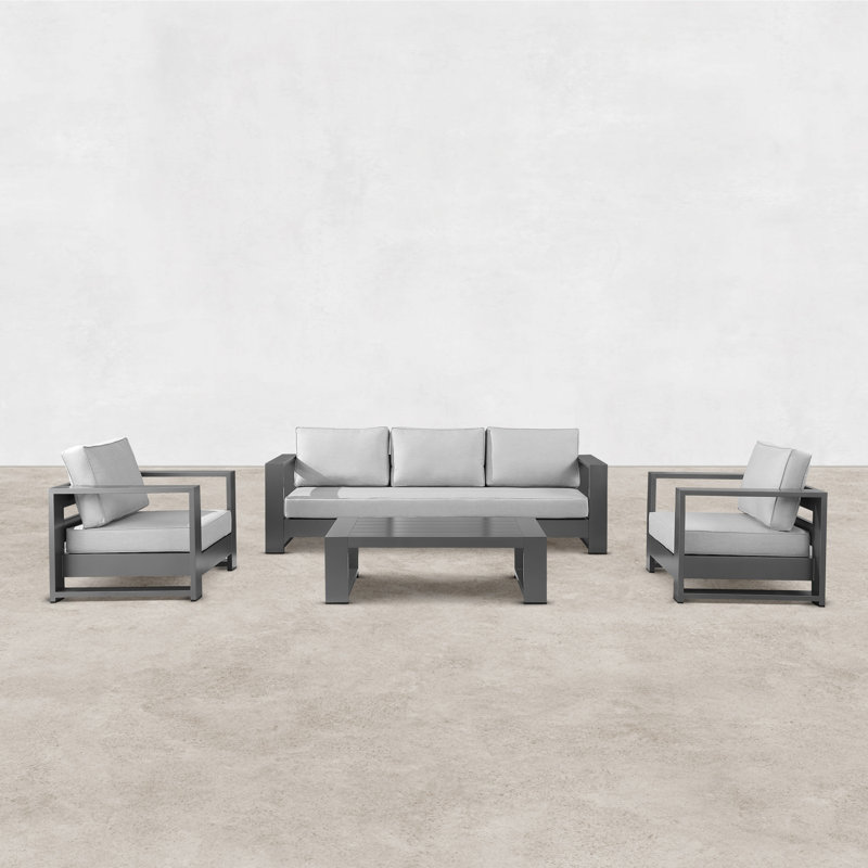 Ensemble de conversation d'extérieur en aluminium avec table de bout Hoyt, 4 Pcs: Coffee Table, 1 Sofa, 2 Chairs, Gris clair
