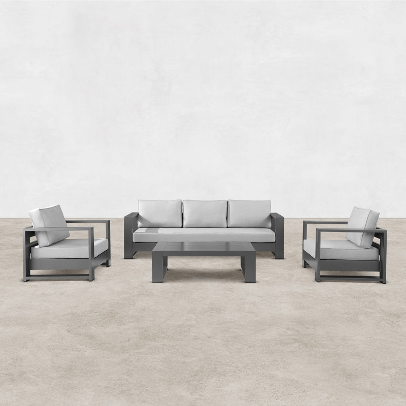 Ensemble de conversation d'extérieur en aluminium avec table de bout Hoyt, 4 Pcs: Coffee Table, 1 Sofa, 2 Chairs, Gris clair