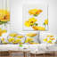 Belles fleurs jaunes sur fond blanc - coussin à imprimé floral-30743915-30743918