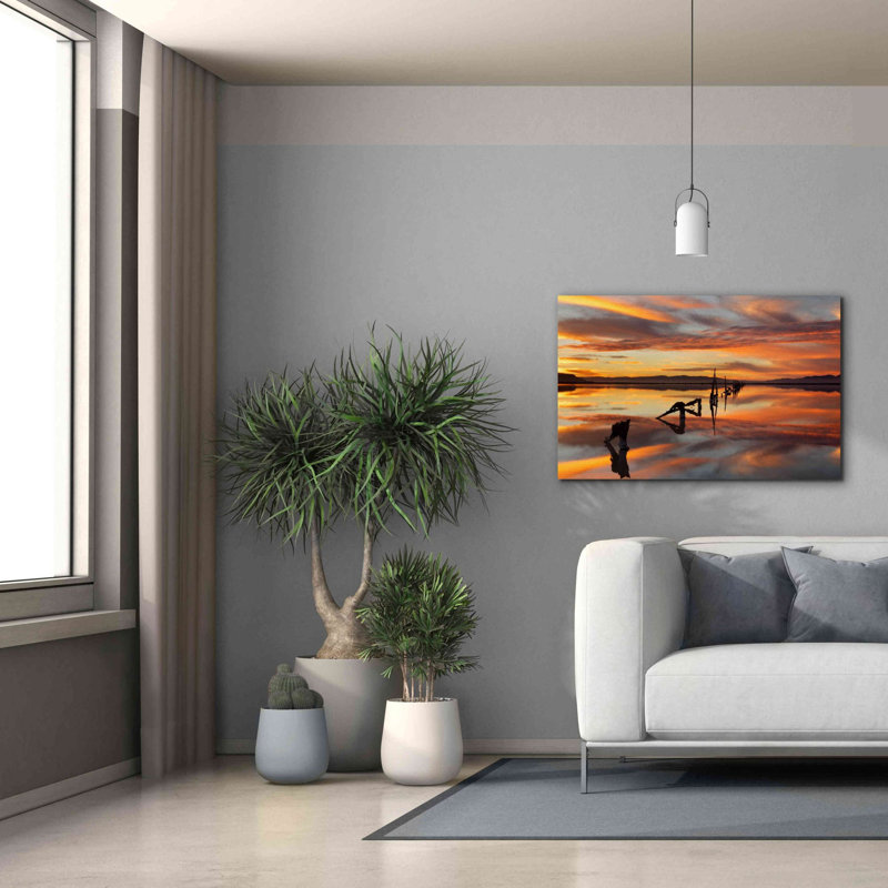 «Great Salt Lake Pilings Sunset» par Mike Jones, estampe numérique sur toile, H 26 po x l 40 po x P 1,5 po