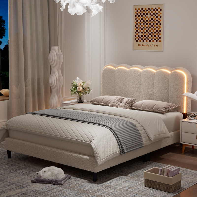 Structure de lit tapissier en bois massif QUEEN-Boucle, Grand lit, Crème chaleureuse