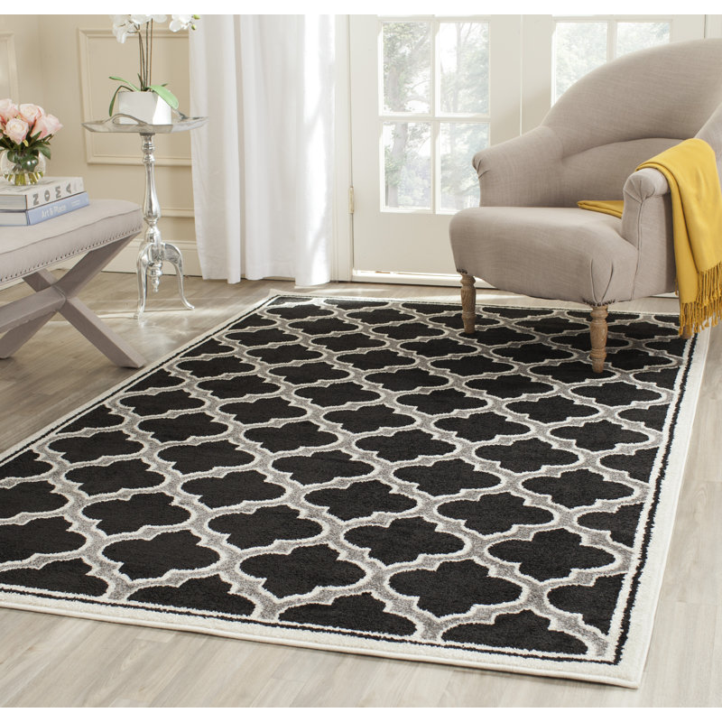 Kimbrough Geometric Hand Woven Indoor / Outdoor Area Rug, Rectangle 183 x 274 cm